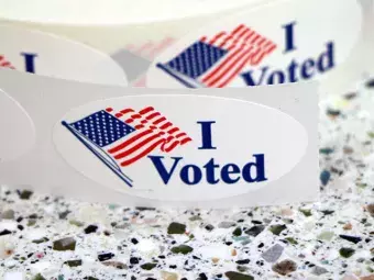 I-Voted-Sticker-Roll-01.jpg