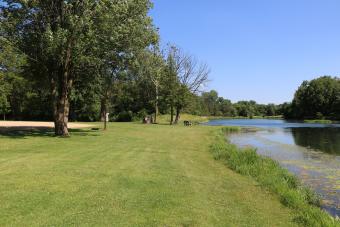 Image of the lake into the distance.