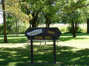 Sign to the Crooked Knife Picnic Area.