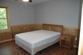 Bedroom of Kestrel cabin.