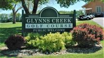 Glynns Creek Golf course welcome sign.